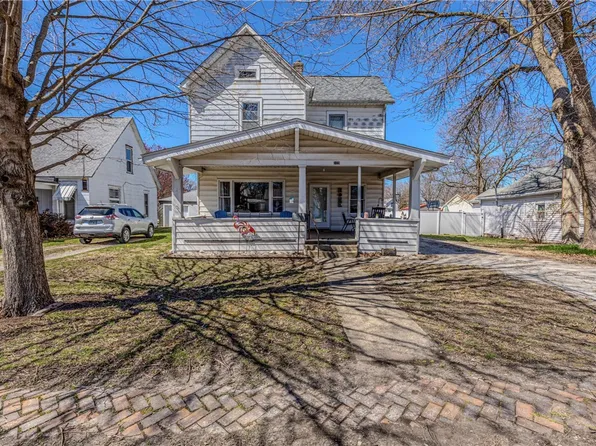 109 S Saint John St, Assumption, IL 62510