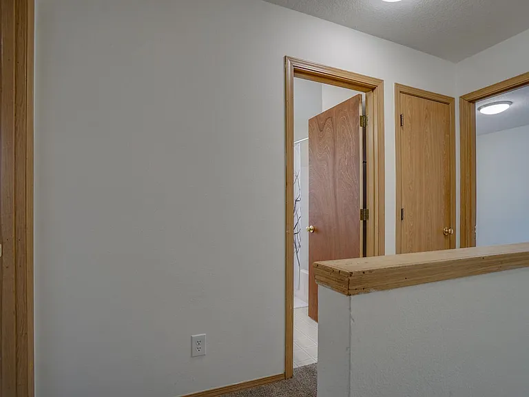 Beverly Rose Apartments — Photo 57