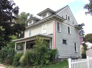 701 Lake Dr SE, Grand Rapids, MI 49503