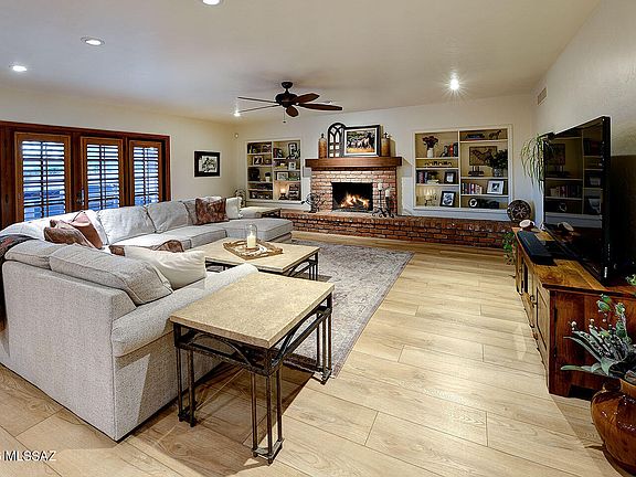 2nd image of 8230 E Ridgewood Dr