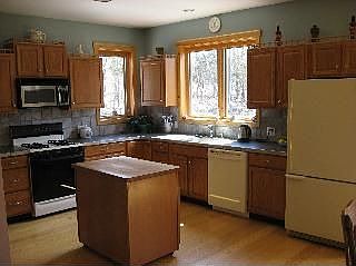 Large Eat In Kitchen