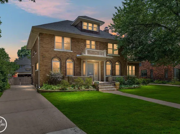 858 Bedford Rd, Grosse Pointe Park, MI 48230