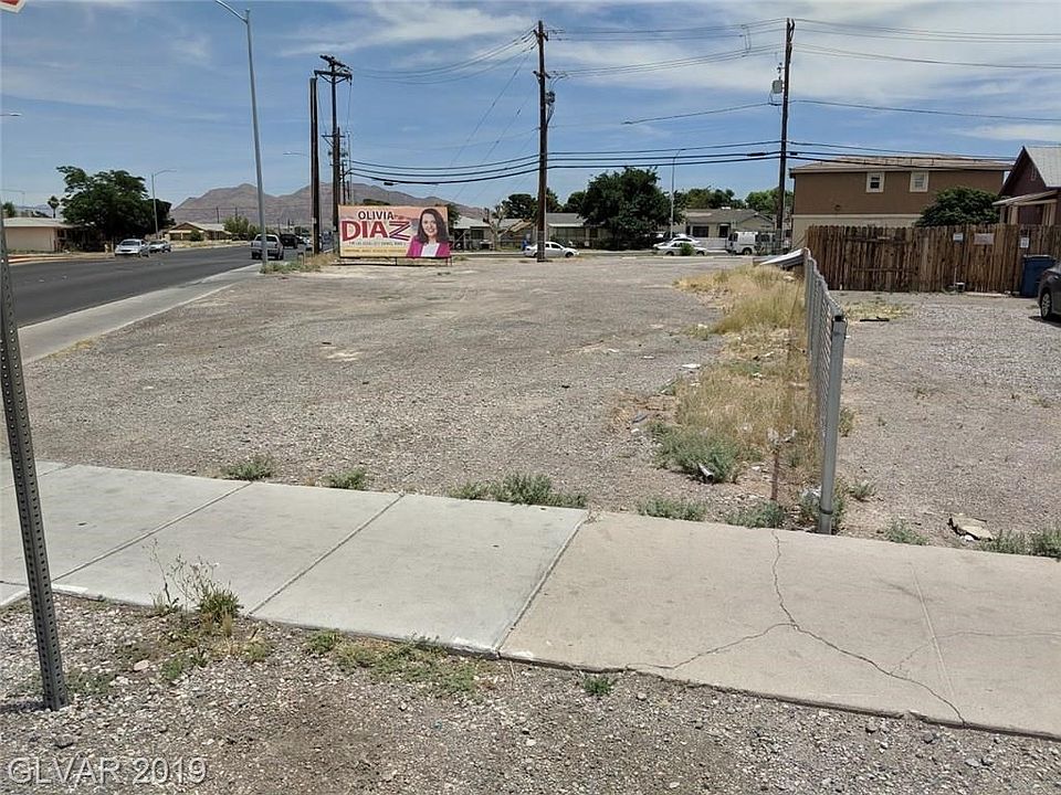 1st image of 524 N 7th St