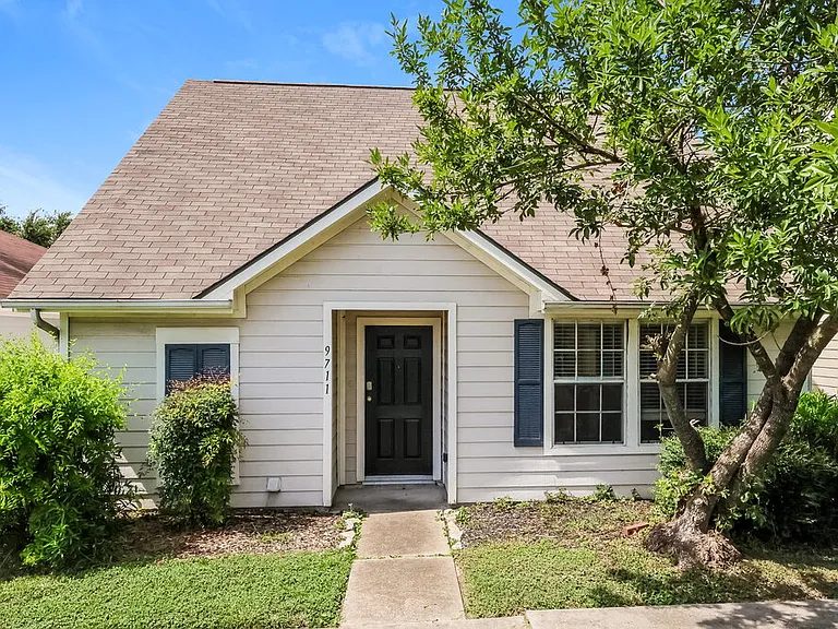 9711 Farrell Dr — Photo 1