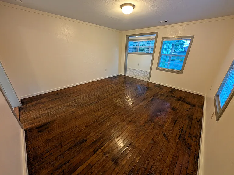 1318 W Huntsville Ave — Photo 11
