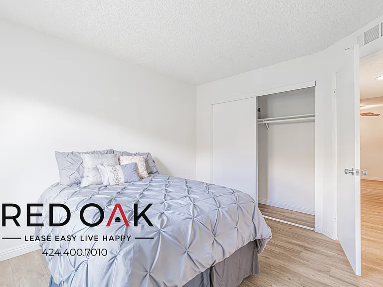 6601 Victoria Ave #107 — Photo 5