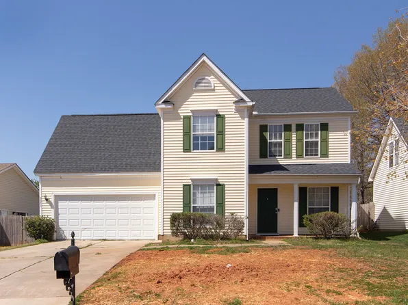 9811 Sweet Plum Dr, Charlotte, NC 28215