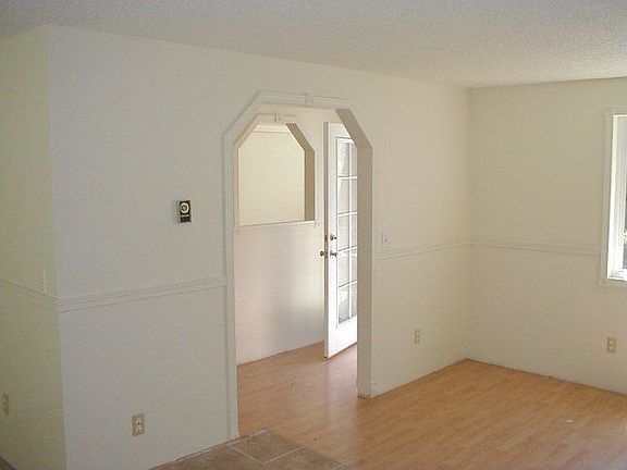 5th image of 17717 35th Ave NW