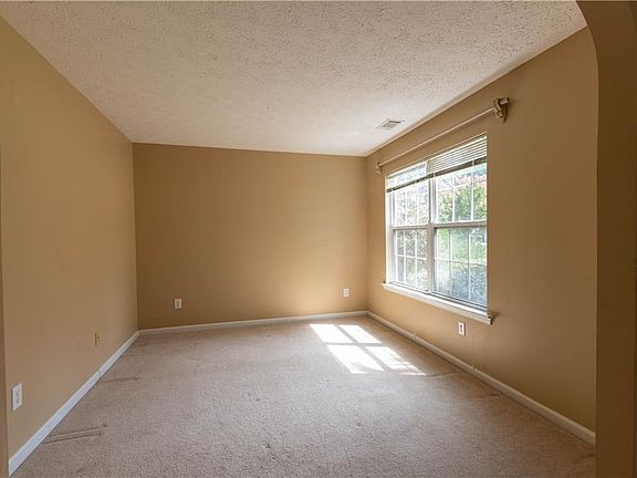 3rd image of 201 Pebble Creek Ct