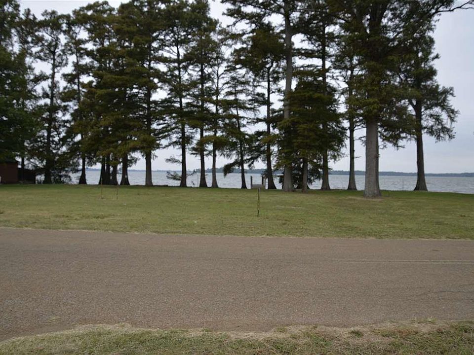 1st image of 1007 Lake Dr