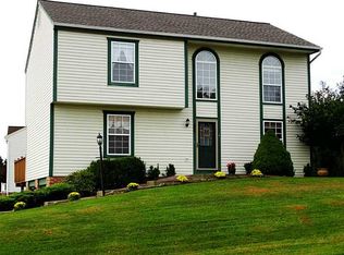 504 Grandview Dr, Cranberry Township, PA