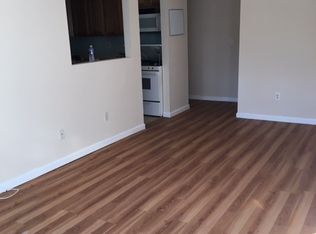 67 College Dr, Edison, NJ 08817