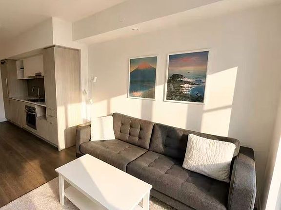 3rd image of 55 Cooper St W #1816
