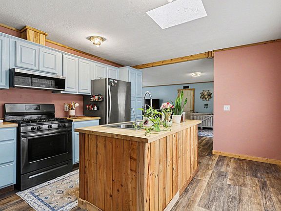 5th image of 57823 Mitchell St