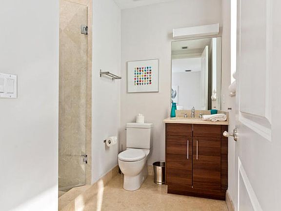 2nd image of 120 SE 19th Ave APT 504
