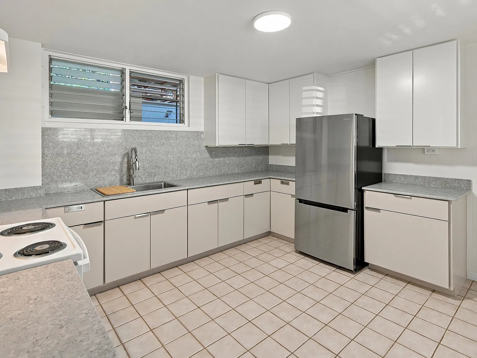 2 bed, 858 sqft, $3,000 — Photo 2