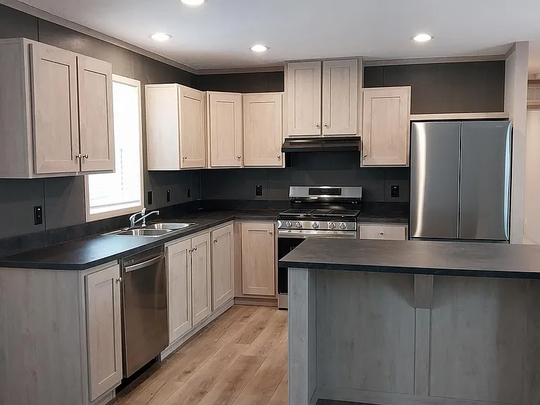 1600 N Willis Dr — Photo 19