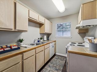 1225 W 25th St #9, Houston, TX 77008