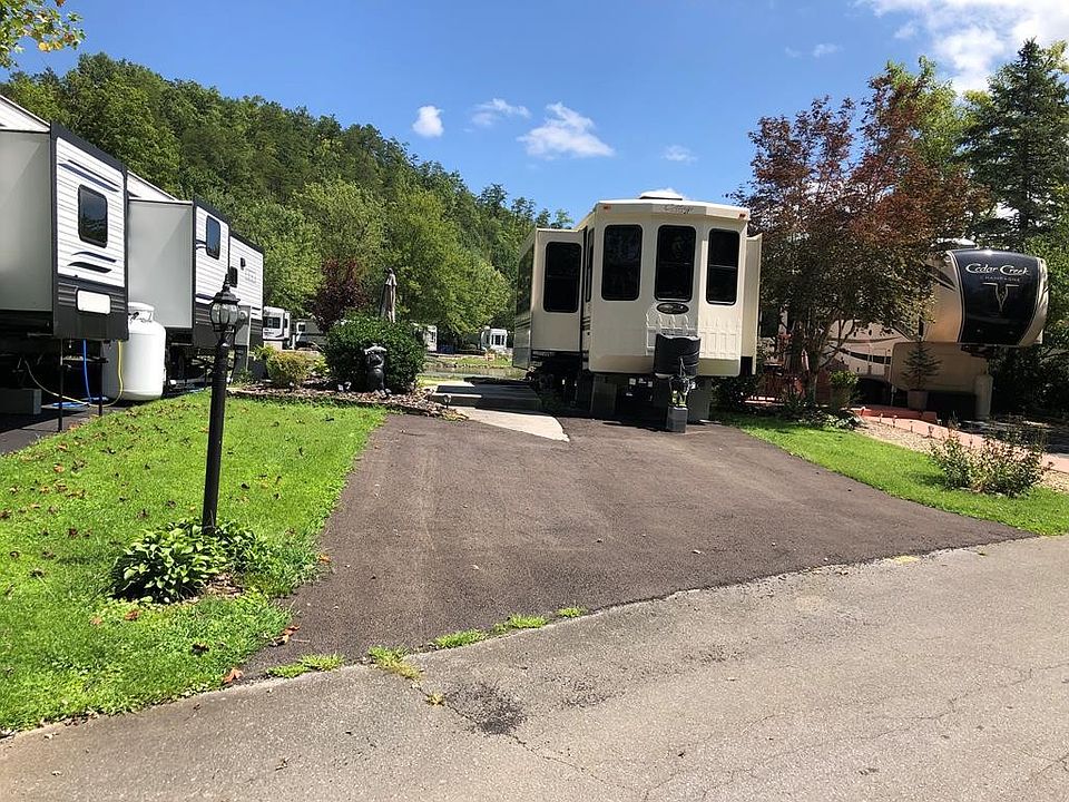 1st image of 4229 E Parkway Lot 348