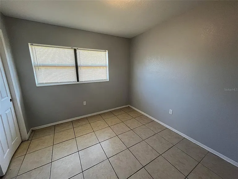 109 Beach Dr — Photo 6