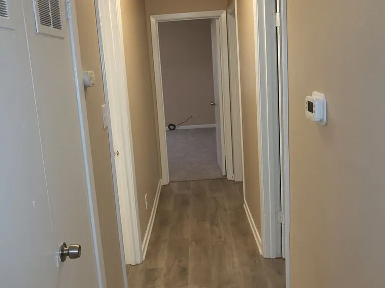 304 E Ellen Ave — Photo 11