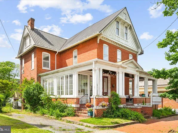 123 S Maple Ave, Martinsburg, WV 25401