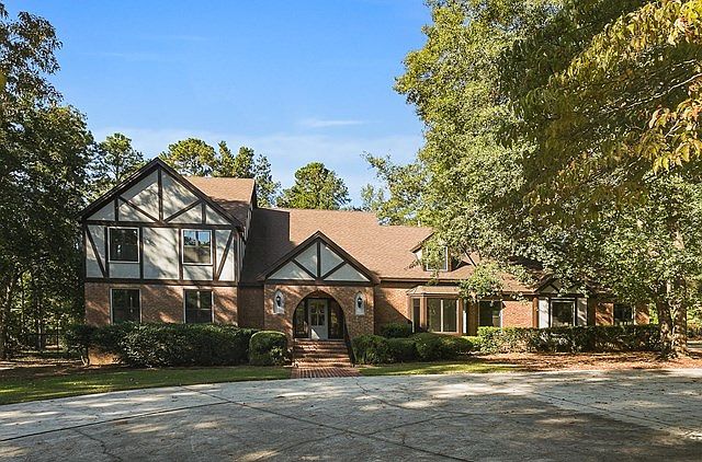 1st image of 852 Lake Royal Dr