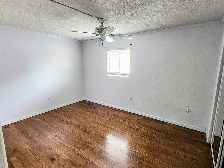 318 Lakeview St #120 — Photo 4