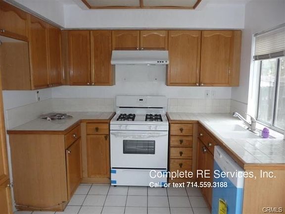 3rd image of 828 Amber Oaks Cir