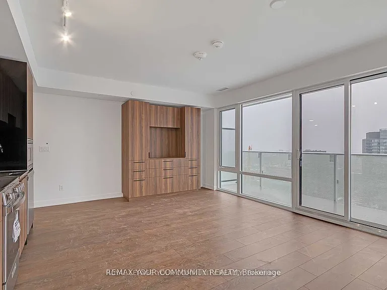 501 Yonge St #4802 — Photo 14