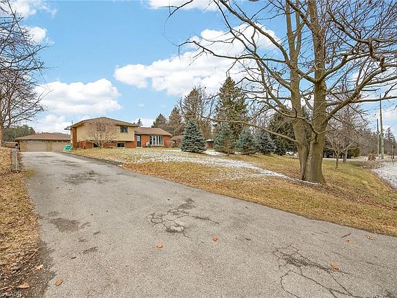 5th image of 847 Governors Rd