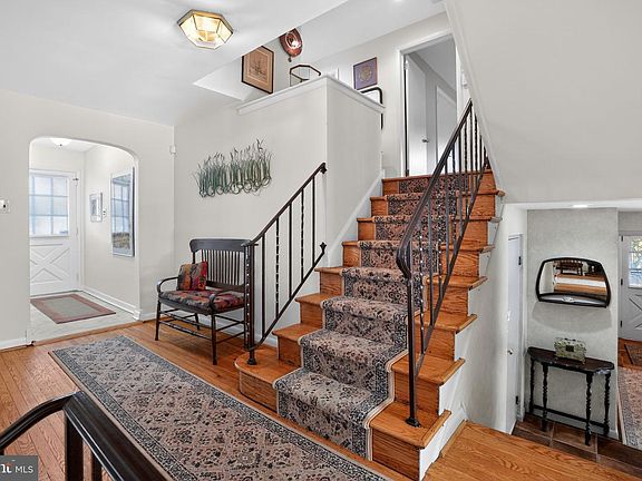 2nd image of 307 Colonial Dr