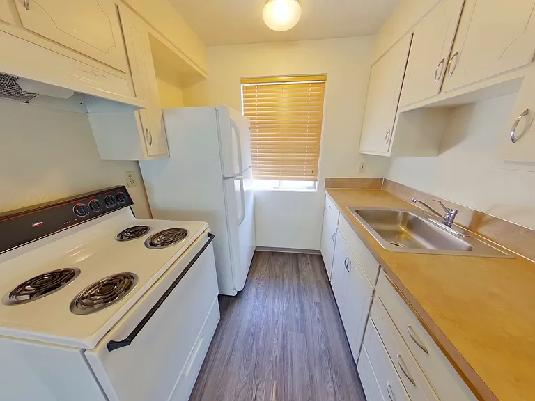 1695 Patterson Street — Photo 5