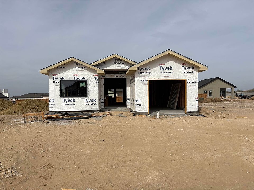 1st image of 6006 Heather Loop