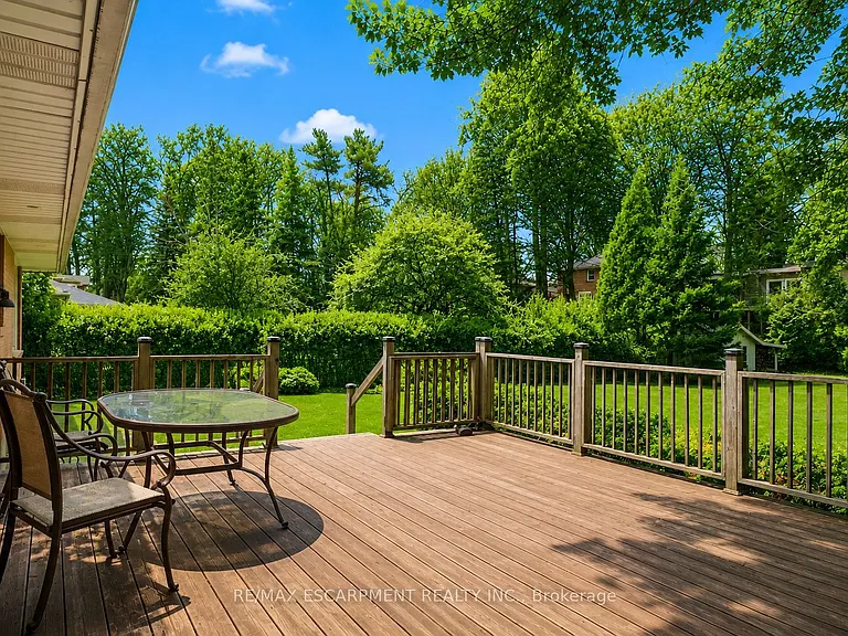 1546 Lorne Wood Rd — Photo 23