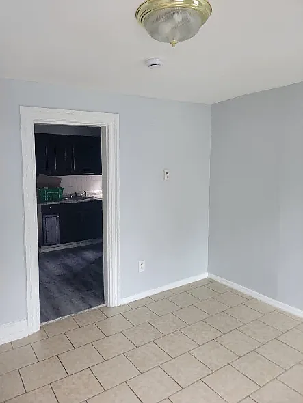 121 W Parmenter St #4