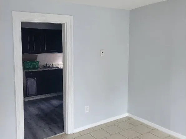 121 W Parmenter St, Newburgh, NY