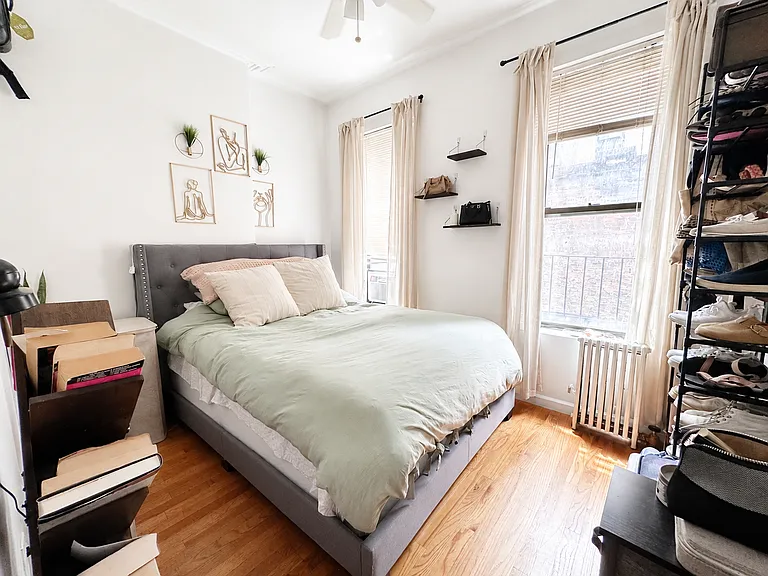 330 W 43rd St #5 — Photo 6