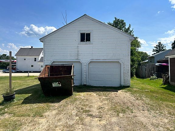 3rd image of 8 Coburn Avenue