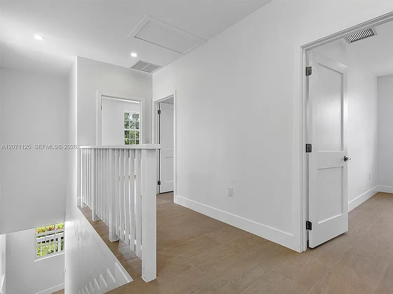112 Florida Ave — Photo 13
