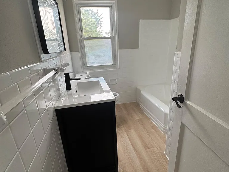 818 Bradhurst Rd — Photo 9