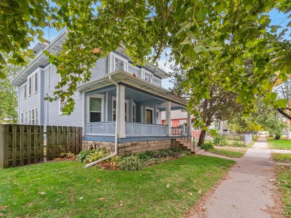 721 W 3rd St, Waterloo, IA 50701