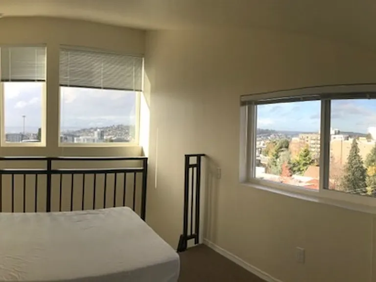 Affordable Studios on Cap Hill! — Photo 8