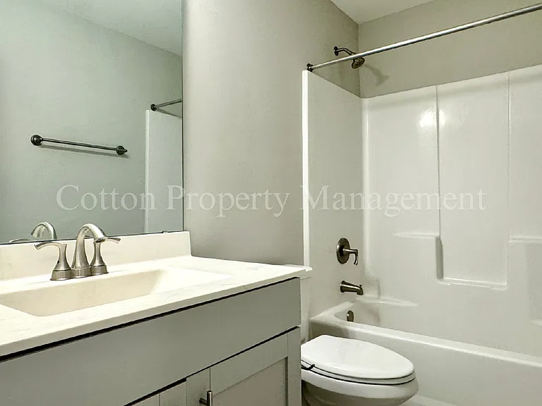 745 Cypress Village Pl — Photo 32