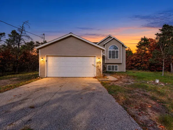 23138 Almy Rd, Howard City, MI 49329