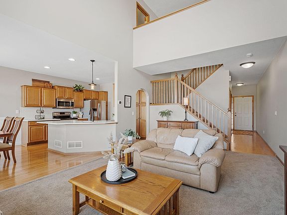 2nd image of 619 Crane Creek Ln