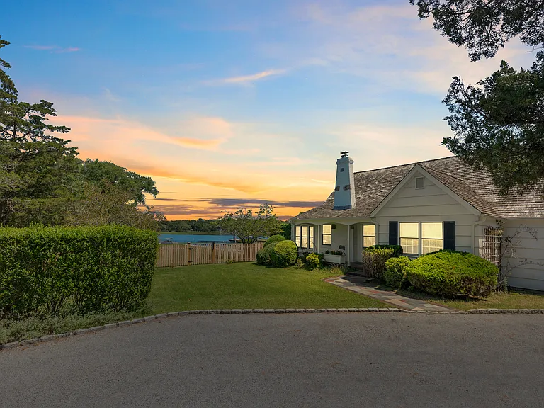 81 Scotts Landing Rd — Photo 26