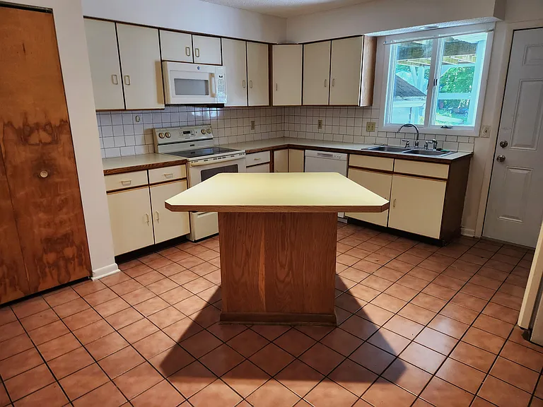 1490 Crescent Vischer Ferry Rd #A — Photo 1