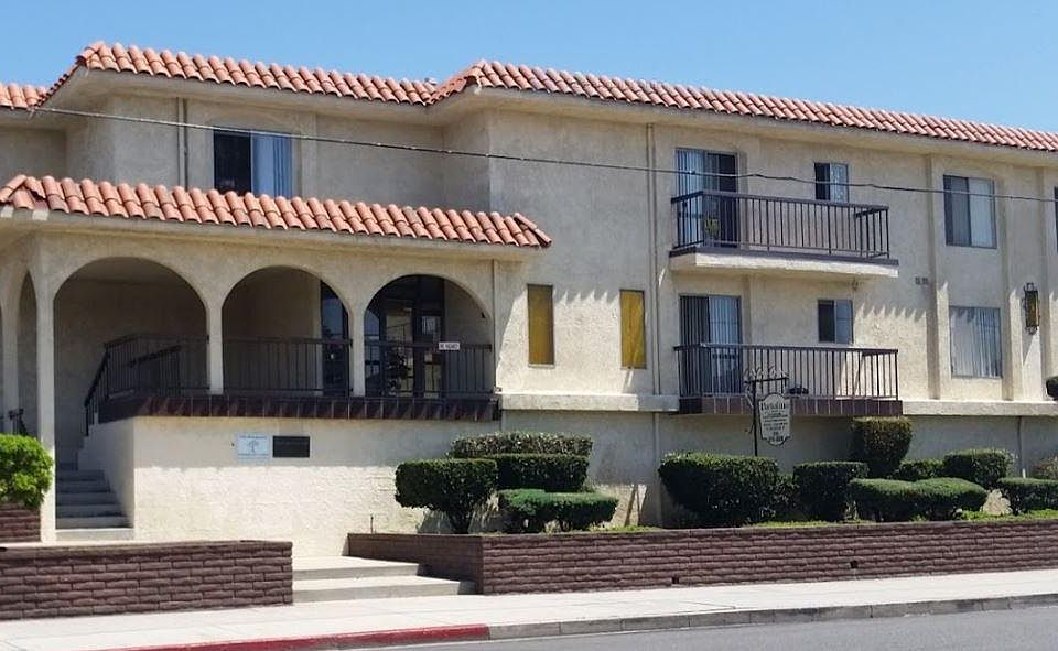 1st image of 4097 W 142nd St APT 218