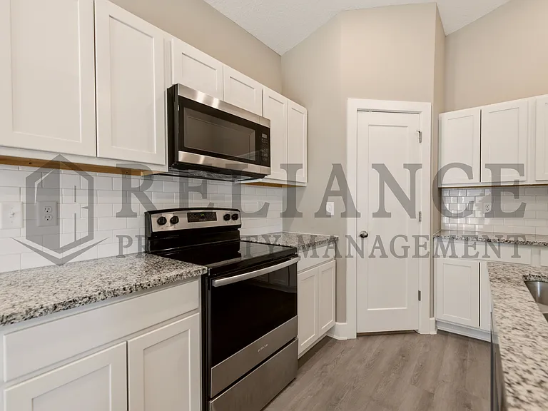 2755 S Greenleaf St — Photo 21